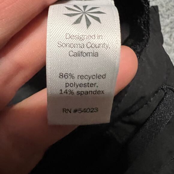 Athleta La Viva Capri Pant Womens 16 Tall Stretch Zip Pockets Straight Black - Picture 6 of 10